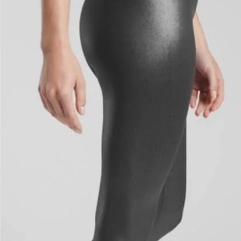 Athleta Elation Ultra High Rise Tight Size M